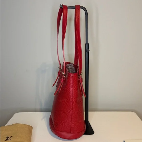 Louis Vuitton EPI Leather Petit Bucket PM Bag with Pouch - Picture 3 of 14